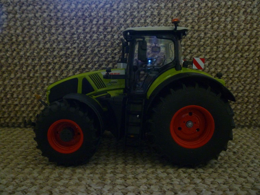 Modèle Réduit Tracteur Claas Axion 950 Rouge - WIKING échelle 1/32 - Occasion